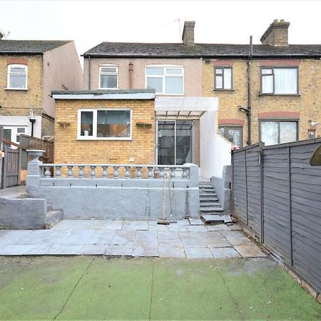 4 Bedroom House In East 伦敦 外观 照片